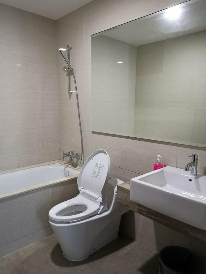 Casa Grande Residence Tower Angelo Jakarta Exteriör bild